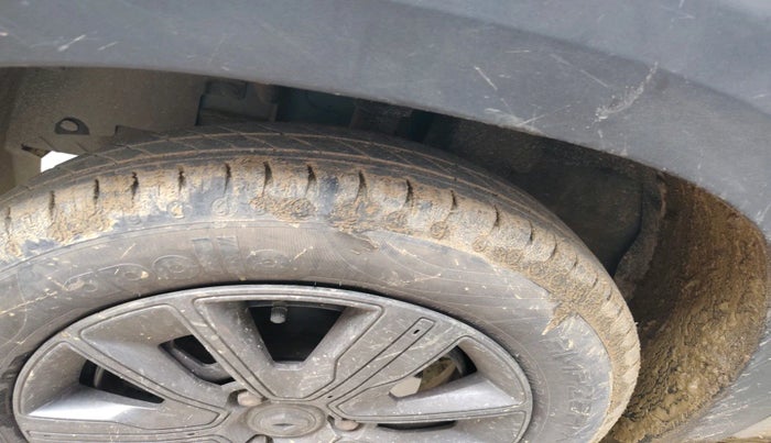 2020 Renault Kwid NEOTECH RXL 1.0 AMT, Petrol, Automatic, 24,535 km, tyre