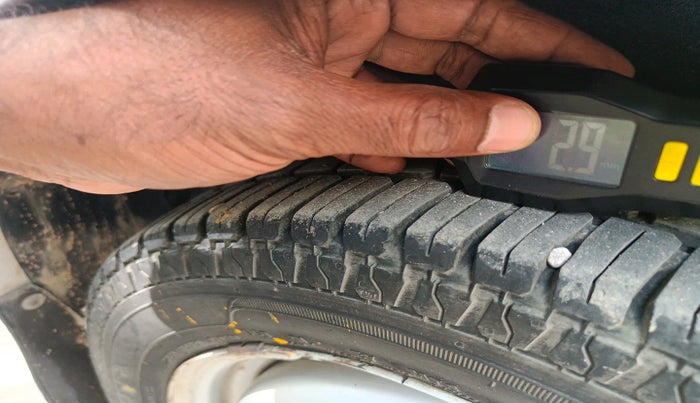 2011 Hyundai Santro Xing GL LPG, Petrol, Manual, 38,433 km, tyre