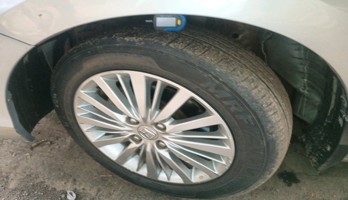 2021 Honda City 1.5L I-VTE V CVT, Petrol, Automatic, 15,440 km, tyre
