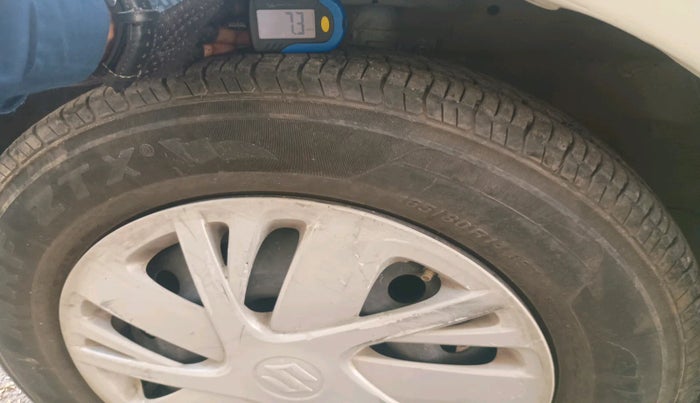 2016 Maruti Swift VXI, Petrol, Manual, 1,00,186 km, tyre