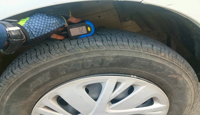 2016 Maruti Swift VXI, Petrol, Manual, 1,00,186 km, tyre