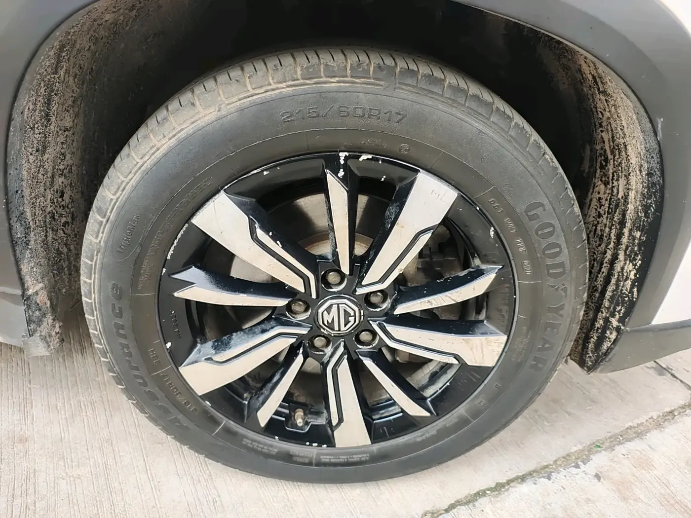 2019 MG HECTOR SHARP 2.0 DIESEL, Diesel, Manual, 1,61,538 km, tyre