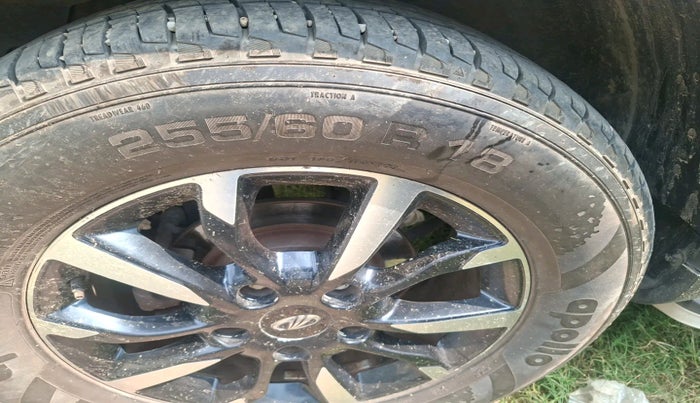 2019 Mahindra XUV500 W11, Diesel, Manual, 1,00,244 km, tyre
