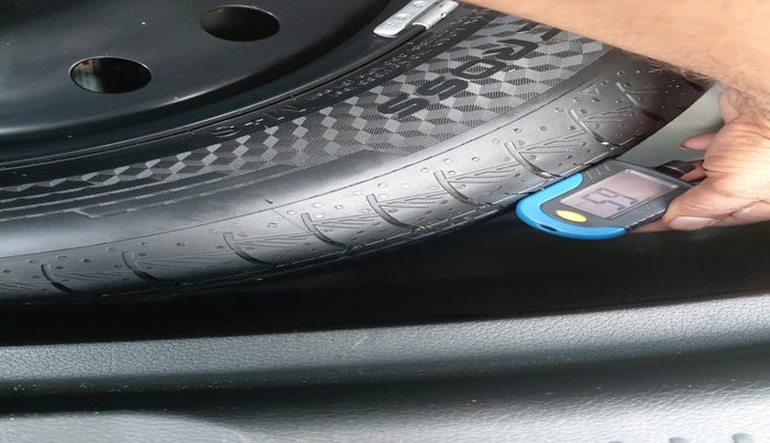 2022 Maruti Grand Vitara ALPHA SMART HYBRID AT, Petrol, Automatic, 80,275 km, tyre