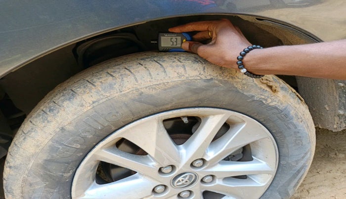 2018 Toyota Innova Crysta 2.4 VX 7 STR, Diesel, Manual, 96,650 km, tyre