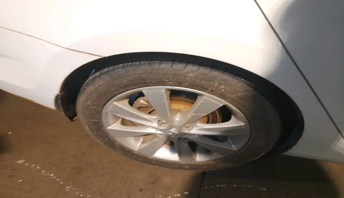 2012 Hyundai Verna FLUIDIC 1.6 CRDI SX, Diesel, Manual, 97,093 km, tyre