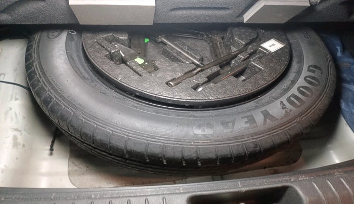 2016 Hyundai Creta S PLUS 1.6 AT DIESEL, Diesel, Automatic, 94,139 km, tyre