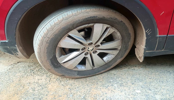 2021 Skoda KUSHAQ AMBITION 1.0L TSI MT, Petrol, Manual, 49,055 km, tyre
