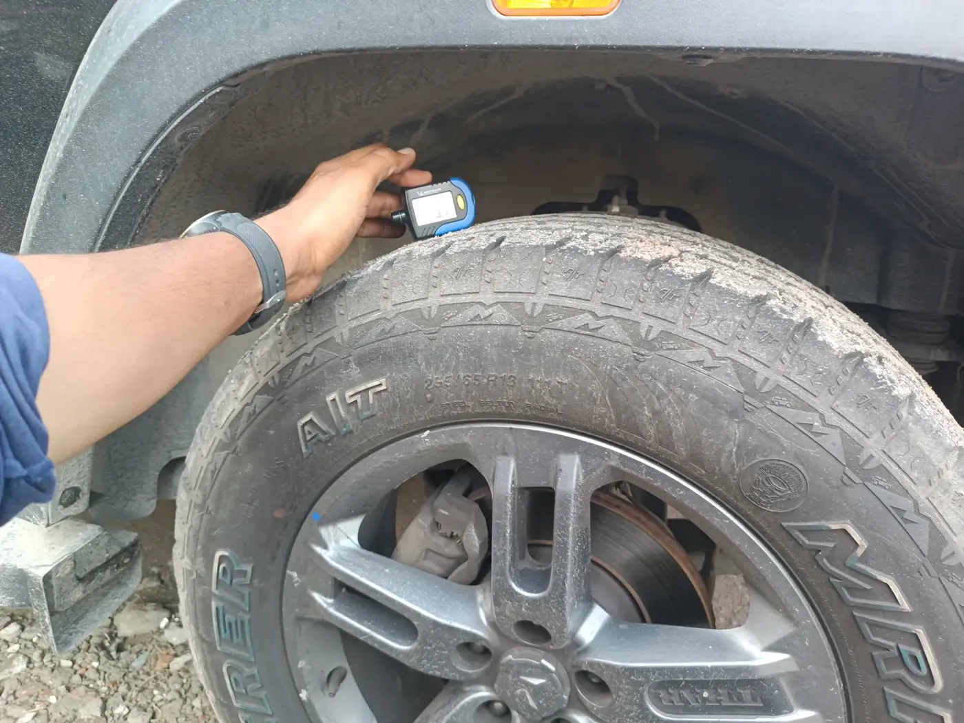 2023 Mahindra Thar LX P 2WD AT HT, Petrol, Automatic, 57,178 km, tyre