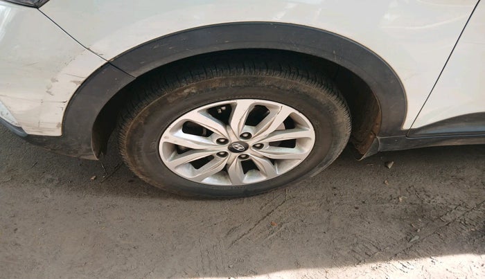 2019 Hyundai Creta SX 1.6 DIESEL, Diesel, Manual, 1,41,906 km, tyre