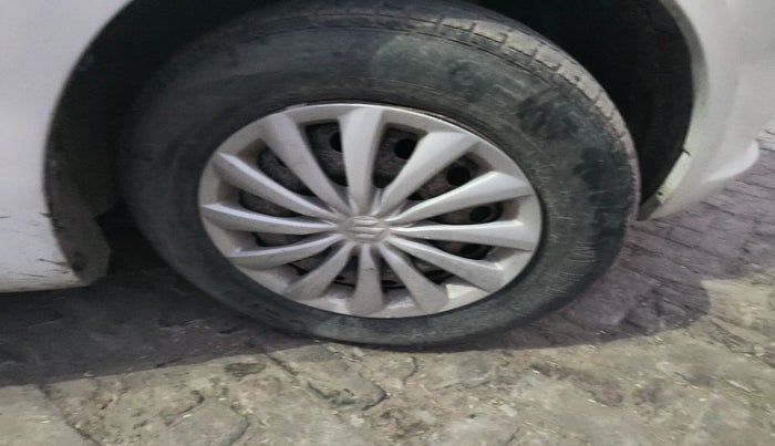 2015 Maruti Swift Dzire VXI, Petrol, Manual, 89,481 km, tyre