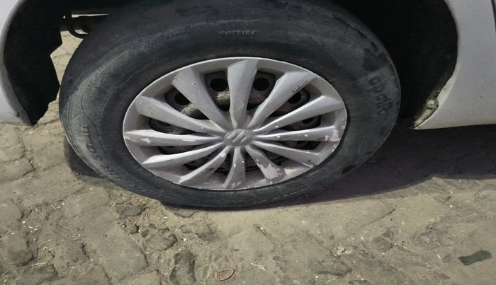 2015 Maruti Swift Dzire VXI, Petrol, Manual, 89,481 km, tyre