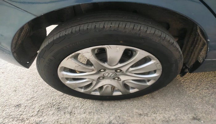 2017 Maruti Baleno ZETA CVT PETROL 1.2, Petrol, Automatic, 65,619 km, tyre