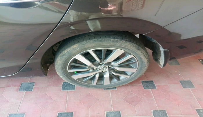 2022 Honda City 1.5L I-VTEC ZX CVT, Petrol, Automatic, 49,121 km, tyre
