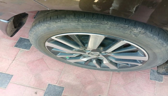 2022 Honda City 1.5L I-VTEC ZX CVT, Petrol, Automatic, 49,121 km, tyre