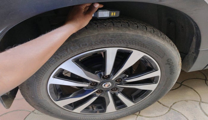 2019 Nissan Kicks XV PREMIUM O DUAL TONE DIESEL, Diesel, Manual, 82,113 km, tyre