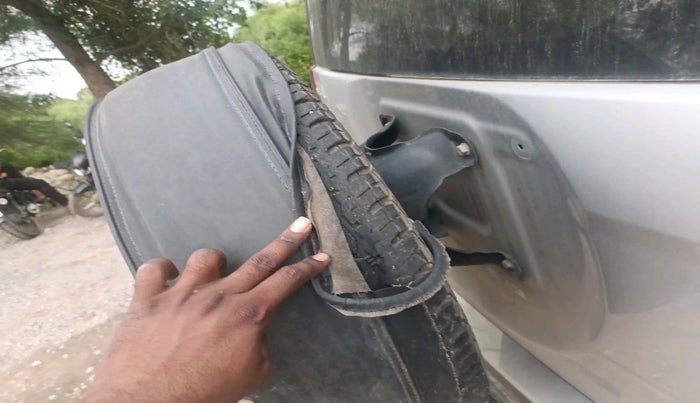 2017 Mahindra TUV300 T4 PLUS, Diesel, Manual, 1,02,923 km, tyre