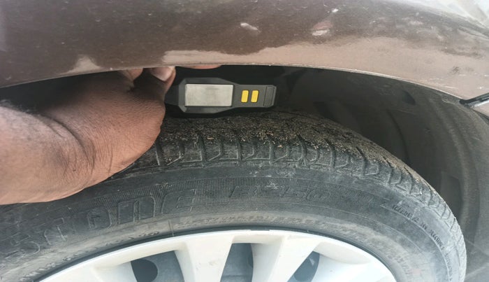 2016 Maruti Ciaz VXI+, Petrol, Manual, 1,32,902 km, tyre
