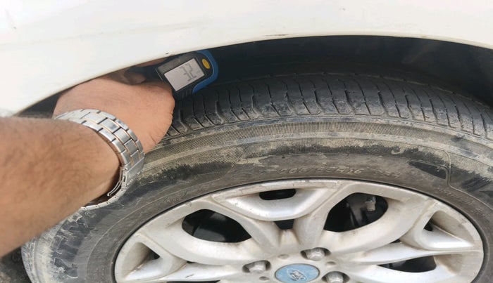 2016 Ford Ecosport TREND 1.5L DIESEL, Diesel, Manual, 1,54,178 km, tyre