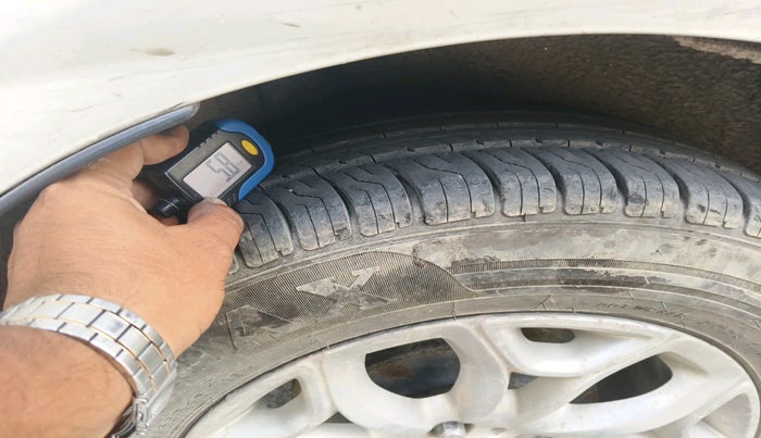 2016 Ford Ecosport TREND 1.5L DIESEL, Diesel, Manual, 1,54,178 km, tyre