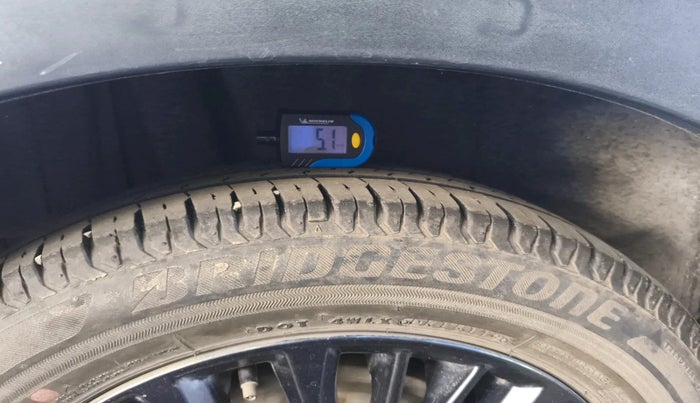 2020 Maruti XL6 ZETA AT, Petrol, Automatic, 24,563 km, tyre