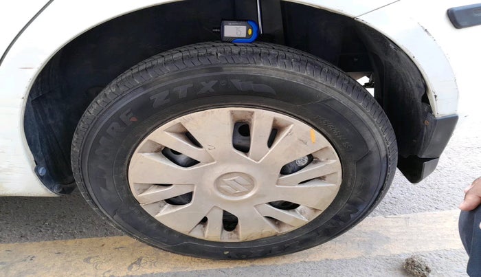 2012 Maruti Swift VXI, Petrol, Manual, 47,513 km, tyre