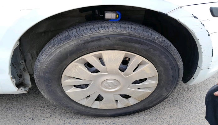 2012 Maruti Swift VXI, Petrol, Manual, 47,513 km, tyre