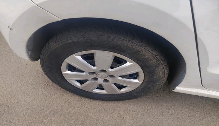 2011 Volkswagen Polo TRENDLINE 1.2L DIESEL, Diesel, Manual, 94,791 km, tyre