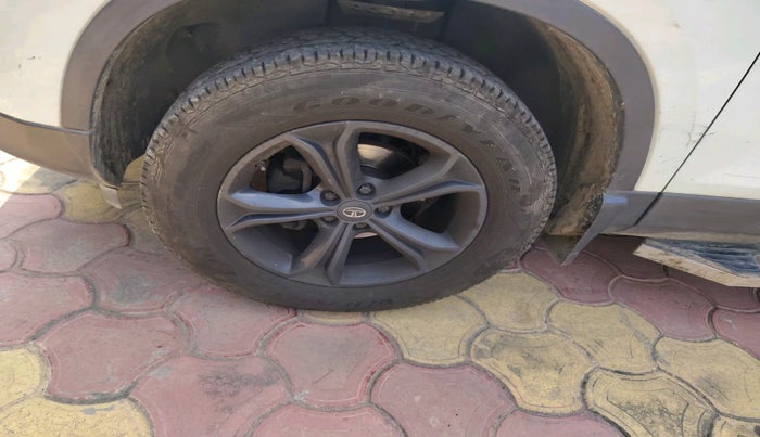 2022 Tata Harrier XE 2.0L KRYOTEC, Diesel, Manual, 78,680 km, tyre