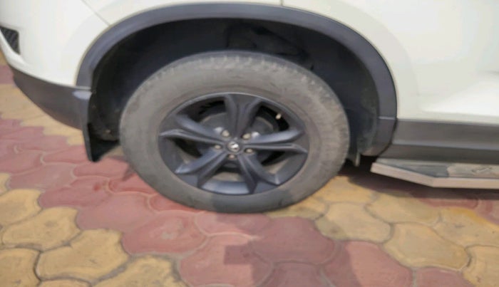 2022 Tata Harrier XE 2.0L KRYOTEC, Diesel, Manual, 78,680 km, tyre