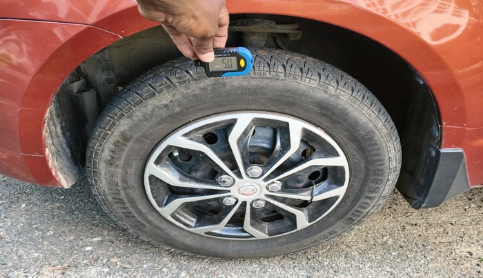 2010 Maruti Swift VXI, Petrol, Manual, 1,00,500 km, tyre