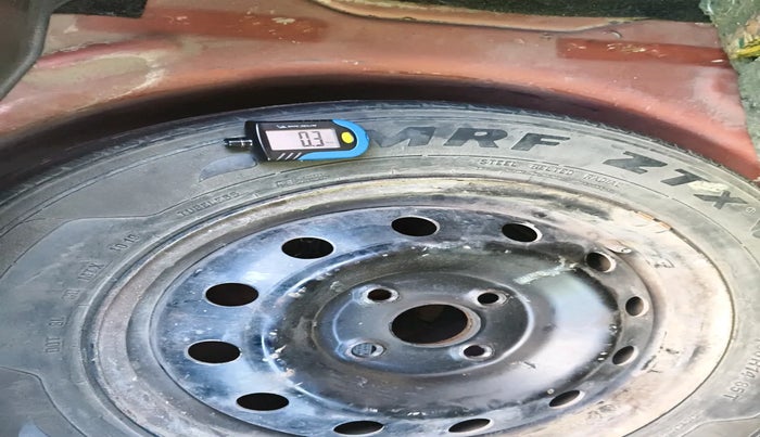 2010 Maruti Swift VXI, Petrol, Manual, 1,00,500 km, tyre