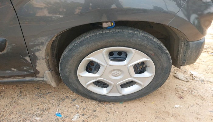 2021 Maruti S PRESSO VXI CNG, Petrol, Manual, 1,17,144 km, tyre