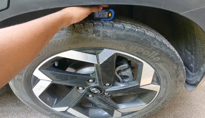 2022 Hyundai ALCAZAR 2.0 SIGNATURE (O) AT 6STR, Petrol, Automatic, 27,610 km, tyre