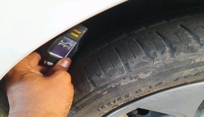 2019 Hyundai Xcent S 1.2, Petrol, Manual, 50,976 km, tyre