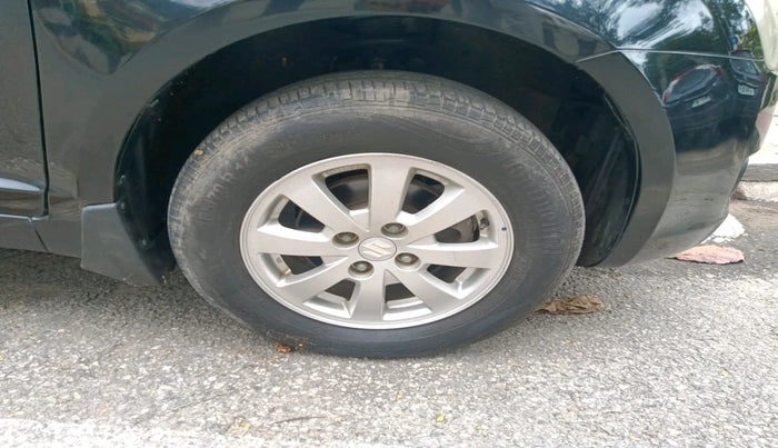 2010 Maruti Swift ZXI, Petrol, Manual, 78,282 km, tyre
