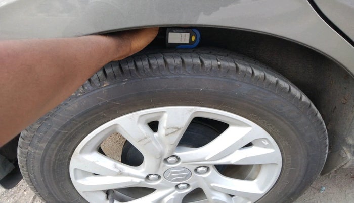 2025 Maruti Swift ZXi AMT, Petrol, Automatic, 3,932 km, tyre