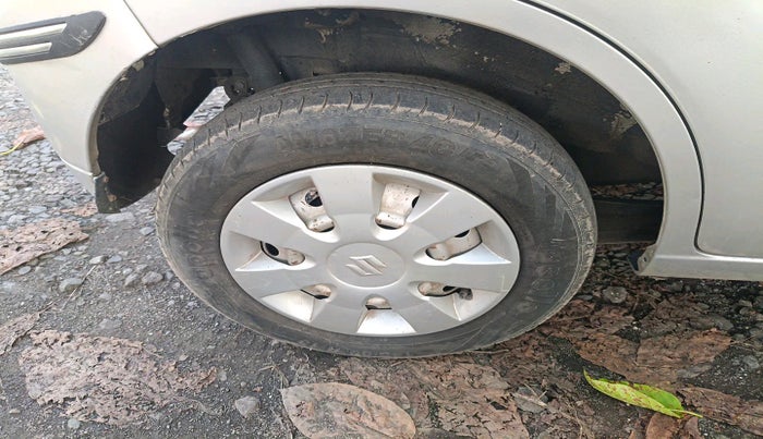 2015 Maruti Wagon R 1.0 LXI CNG, Petrol, Manual, 1,17,654 km, tyre