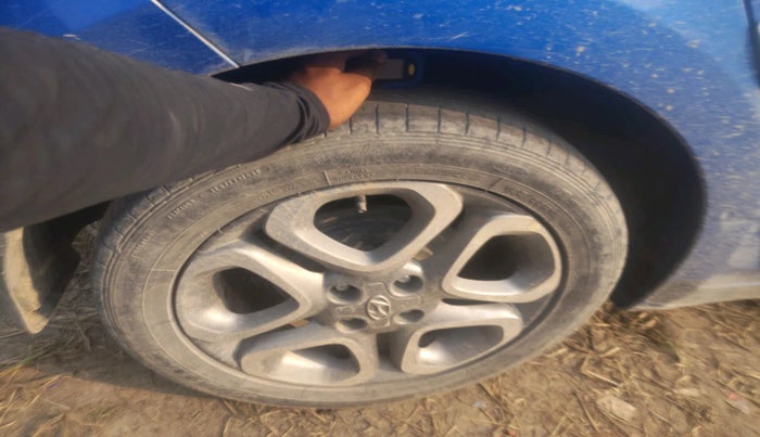 2019 Hyundai Elite i20 ASTA 1.2 (O), Petrol, Manual, 64,317 km, tyre