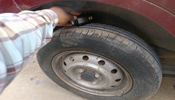 2012 Maruti Wagon R 1.0 LXI, Petrol, Manual, 1,07,441 km, tyre