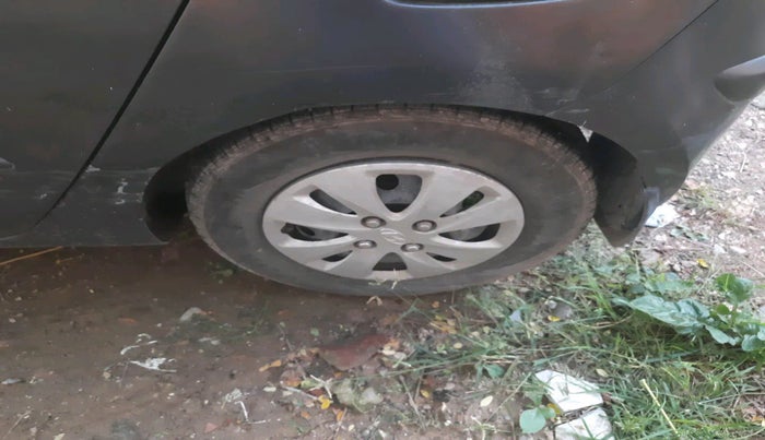 2011 Hyundai i10 MAGNA 1.2, Petrol, Manual, 1,17,458 km, tyre