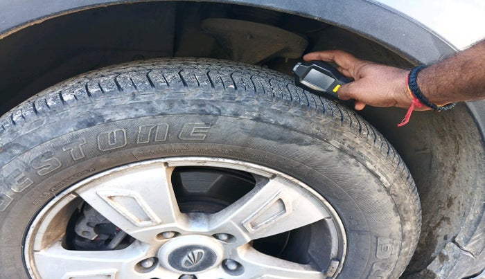 2013 Mahindra XUV500 W8, Diesel, Manual, 1,98,739 km, tyre