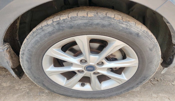 2018 Ford Ecosport TITANIUM 1.5L PETROL, Petrol, Manual, 1,15,377 km, tyre