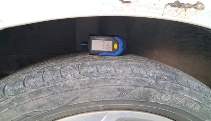 2015 Tata Bolt XM QUADRAJET, Diesel, Manual, 1,16,629 km, tyre