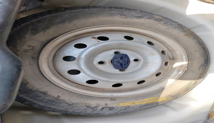 2021 Maruti Swift LXI, Petrol, Manual, 53,692 km, tyre