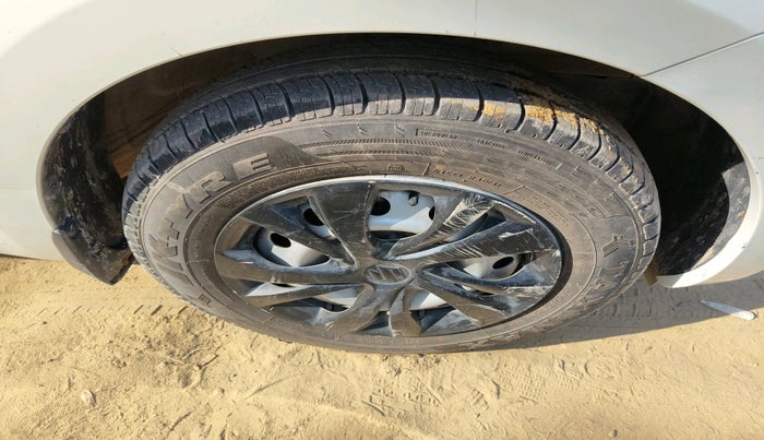 2021 Maruti Swift LXI, Petrol, Manual, 53,692 km, tyre