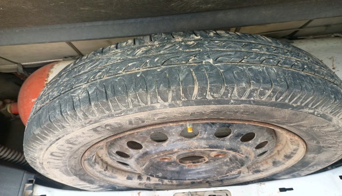 2011 Maruti Wagon R 1.0 VXI, Petrol, Manual, 1,42,080 km, tyre