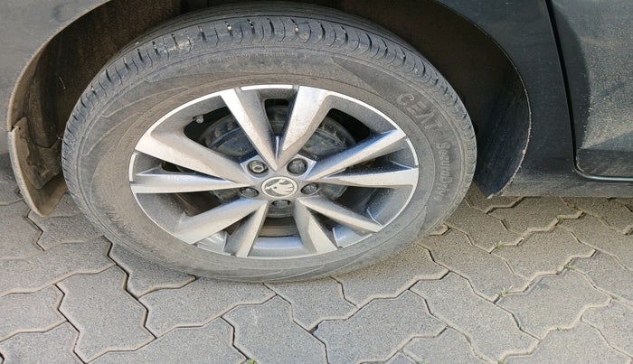 2022 Skoda SLAVIA STYLE 1.5L TSI DSG, Petrol, Automatic, 43,103 km, tyre