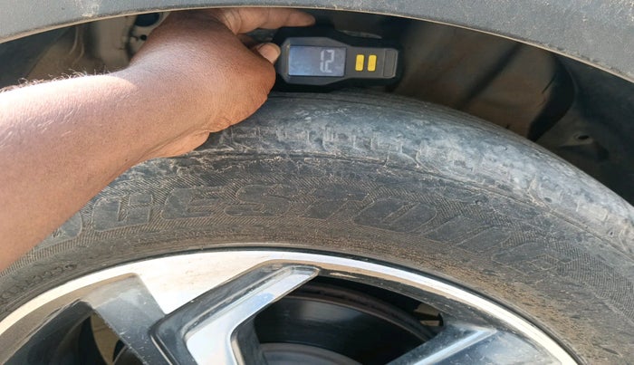 2018 Hyundai Creta SX (O) 1.6 PETROL, Petrol, Manual, 1,27,654 km, tyre