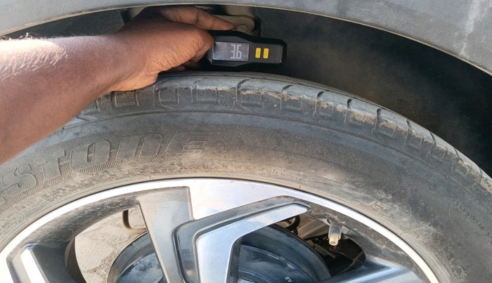 2018 Hyundai Creta SX (O) 1.6 PETROL, Petrol, Manual, 1,27,654 km, tyre